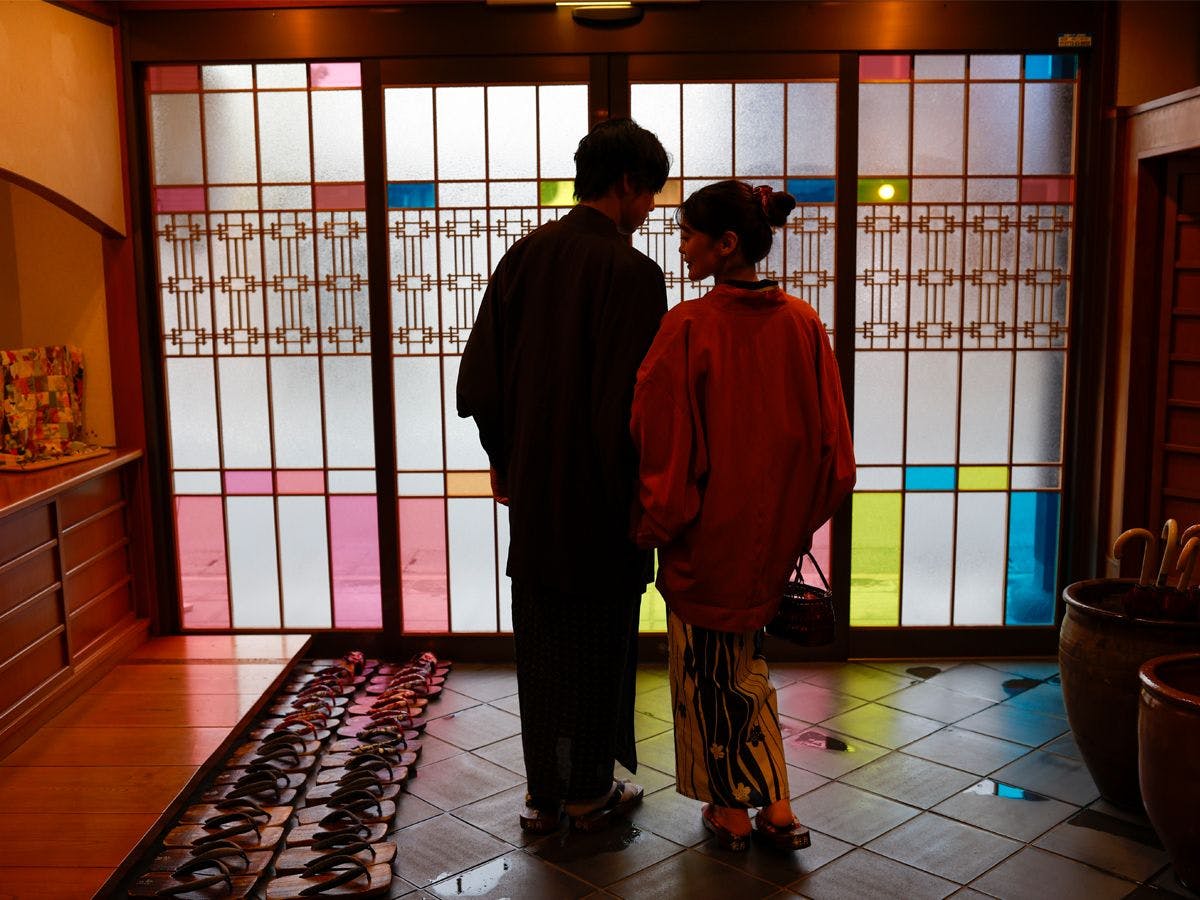 一樓入口。一踏出就是車站街道。