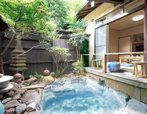 ・棟続きの離れの和室