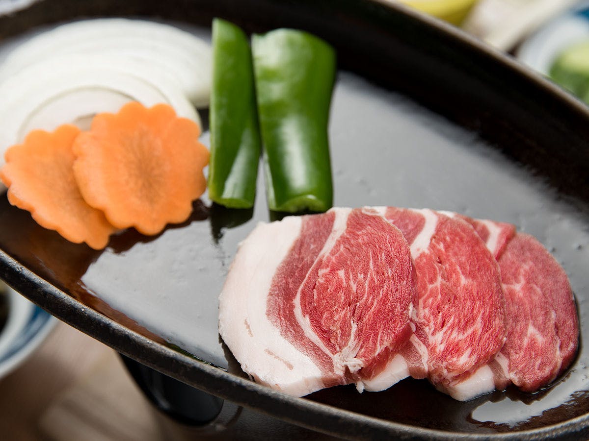 *【Contoh Makan Malam】Daging buruan panggang di atas pelat besi