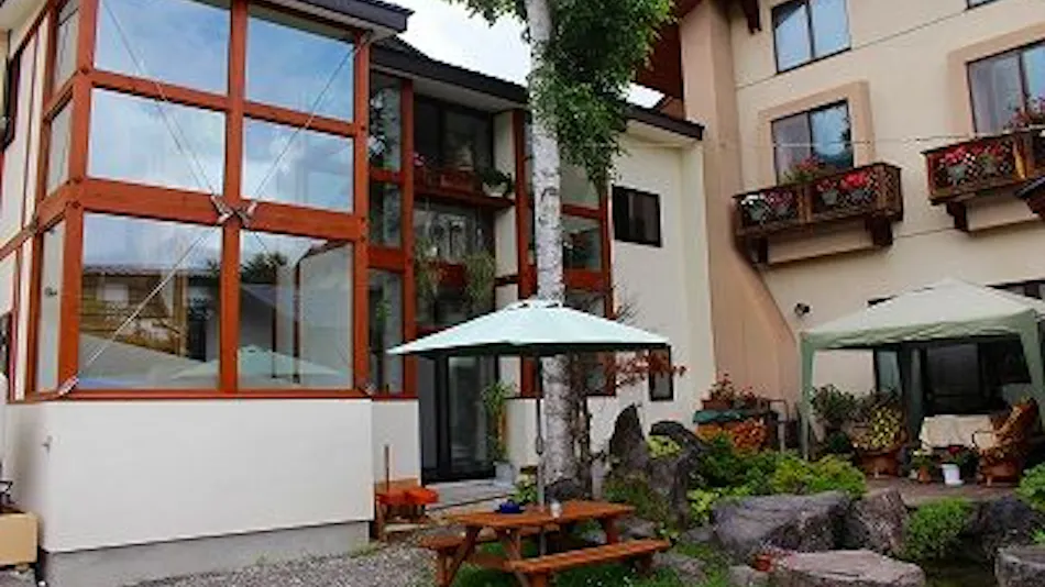 Hotel Gute Beere with the Scent of Wood