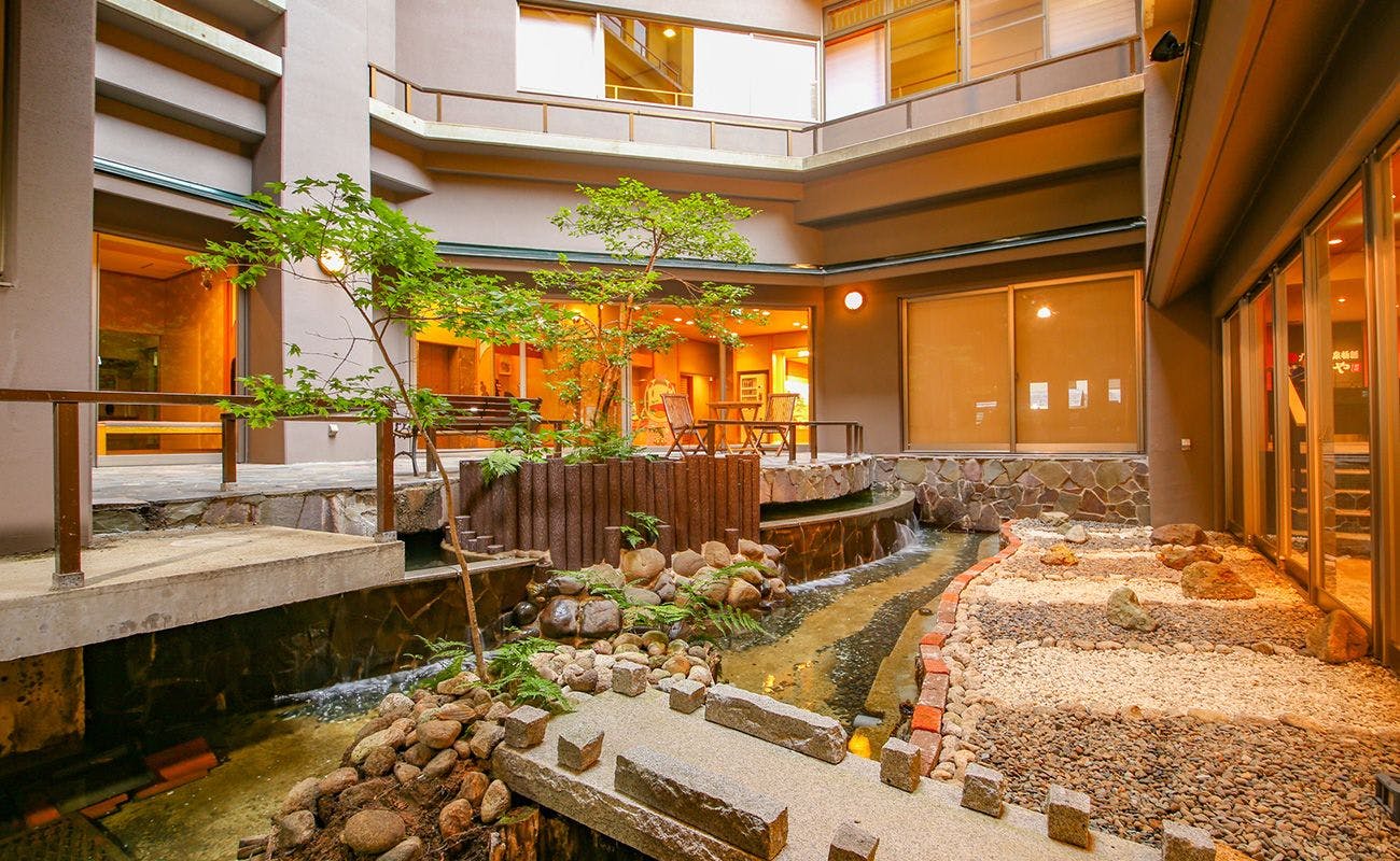 ลานกลาง