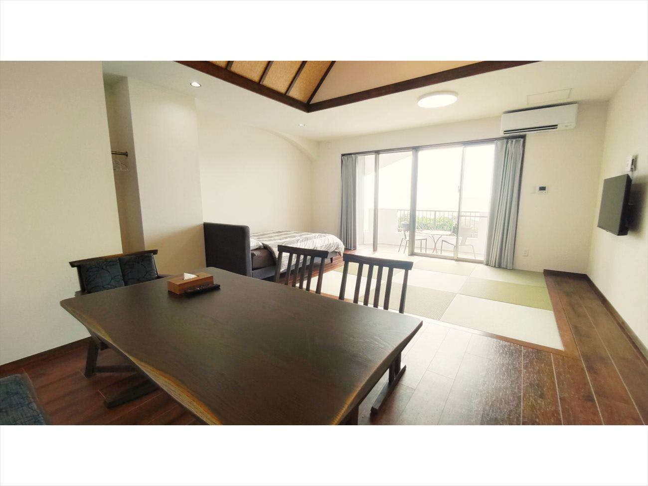 【2F-B】ภาพรวมของห้องพัก