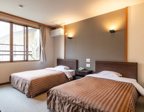 洋室ツイン庭園側