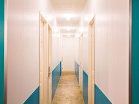 ＳＥＡＷＡＬＬ　ＨＯＳＴＥＬ