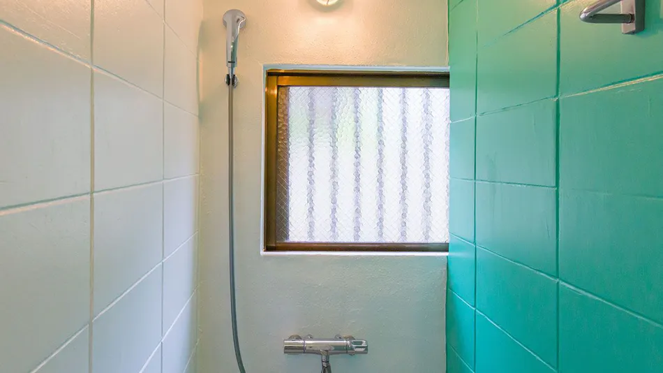 SEAWALL HOSTEL