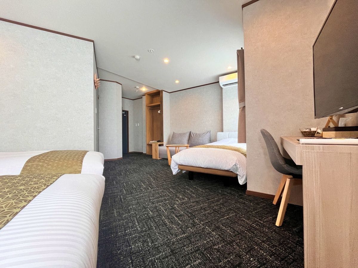 Hotel Cerulean Alpen