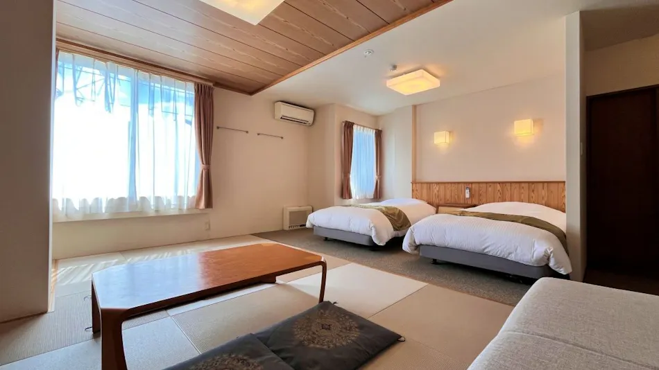 Hotel Cerulean Alpen