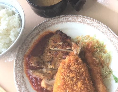 夕食セット一例