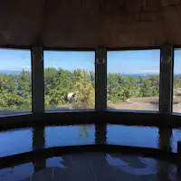 ห้องอาบน้ำสาธารณะพร้อมวิว