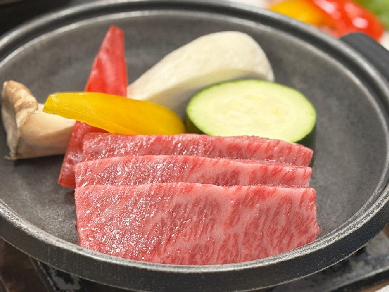 갓 구운 와규의 풍미를 즐겨보세요.