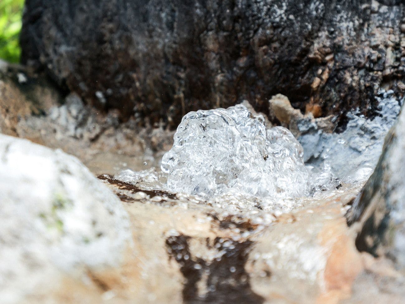 미용에 좋은 온천수. 여러 번 즐겨보세요.
