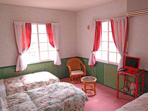 4～5ベッド二間続きのお部屋