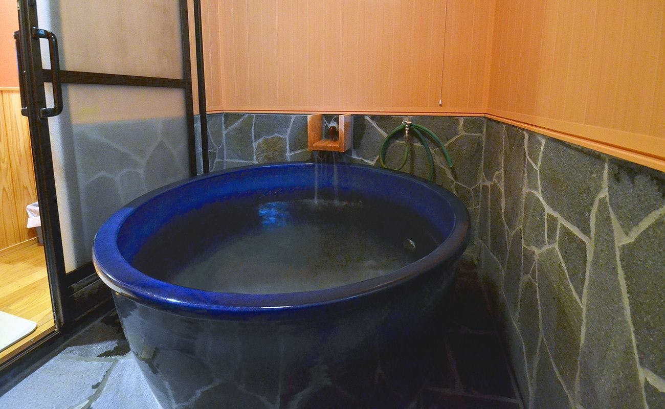 Yunohira Onsen Shikisai Gyounso Adults Only Inn