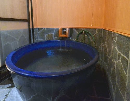 離れ【夕霧】2間続きの和洋室。陶器風呂付