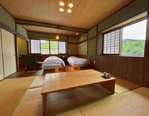 本館和洋室／落ち着いた古民家調