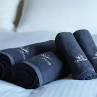 Handuk kamar mandi