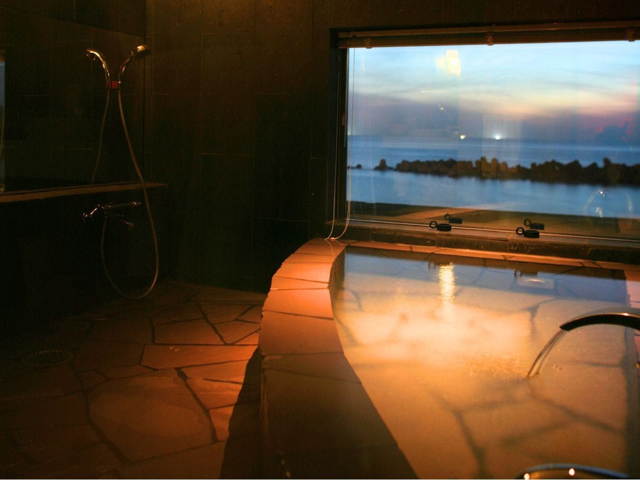 【อาคารเสริม】ห้องน้ำพร้อมวิวทะเลและน้ำพุร้อน