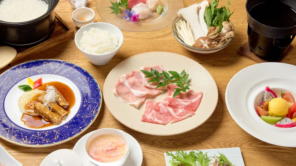 Resort for Enjoying a Sky Full of Stars: Ashibetsu Onsen Starlight Hotel & Ofuro Cafe Seiyukan