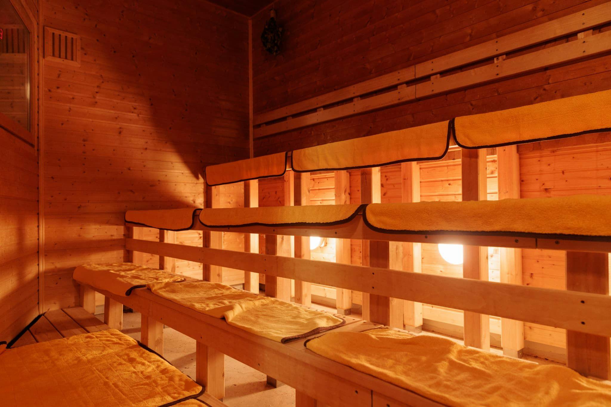 Resort for Enjoying a Sky Full of Stars: Ashibetsu Onsen Starlight Hotel & Ofuro Cafe Seiyukan