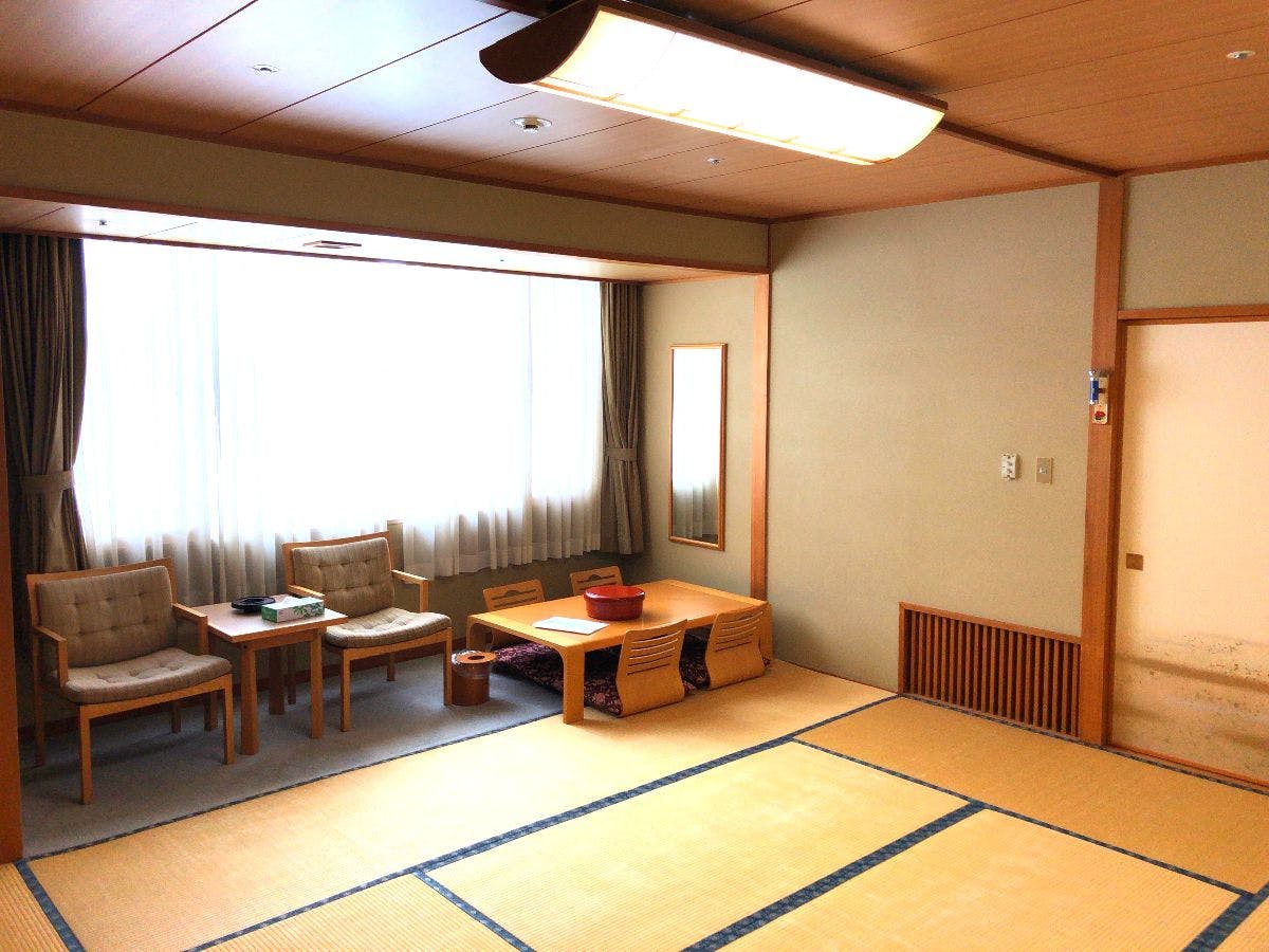 [ห้องสไตล์ญี่ปุ่น 10 เสื่อทาทามิ] แนะนำสำหรับ 4-5 ท่าน