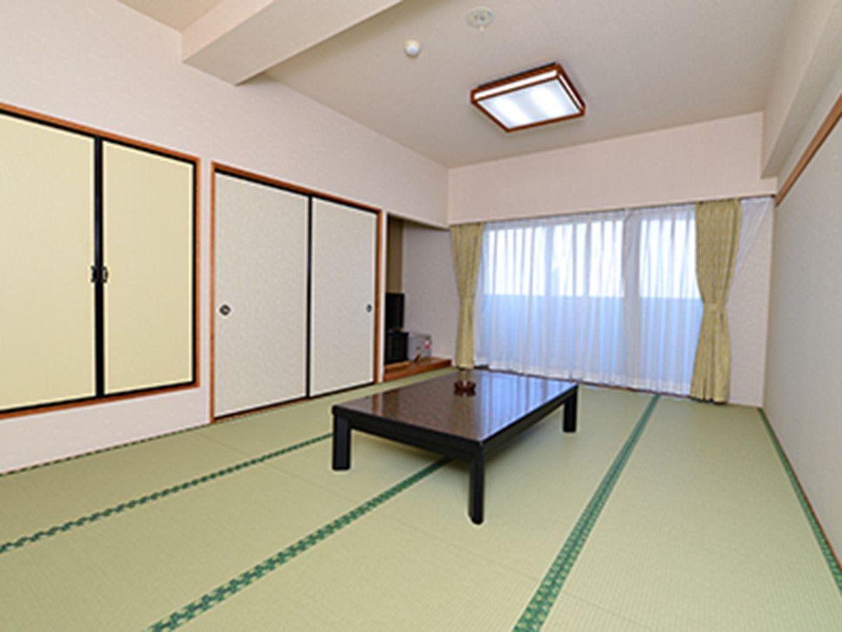 *【ห้องพัก】ห้องสไตล์ญี่ปุ่น 12 เสื่อ พร้อมห้องน้ำและอ่างอาบน้ำ