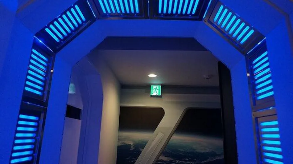 GUEST HOUSE DISCOVERY SHIP