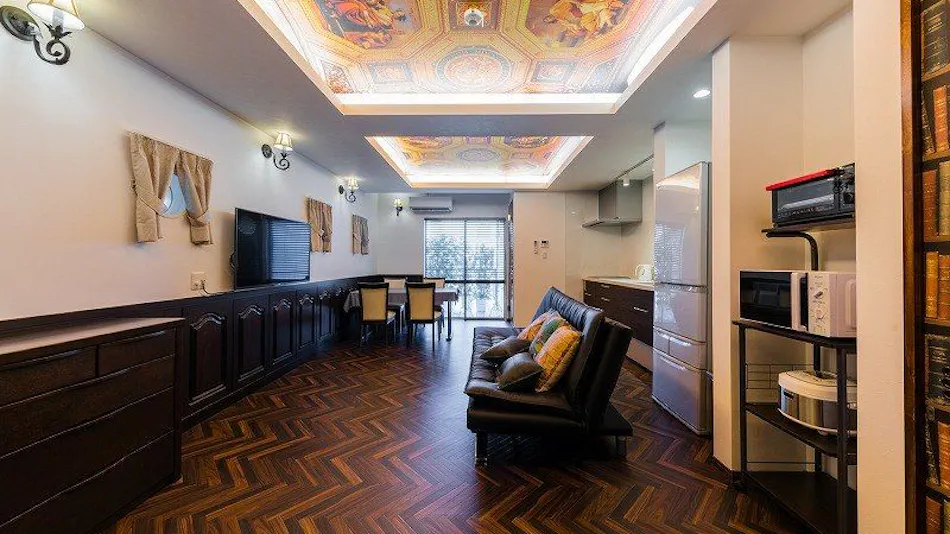 GUEST HOUSE DISCOVERY SHIP