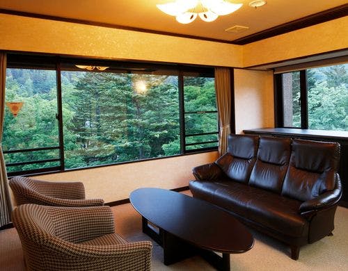 春の花見館特別室