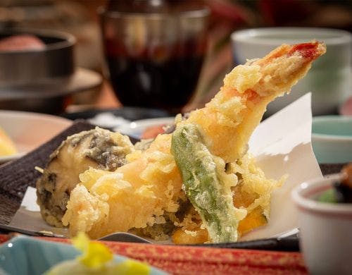 季節野菜とエビの天麩羅盛