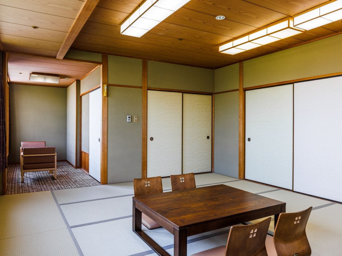 Wan Wan Paradise Nara Ikoma