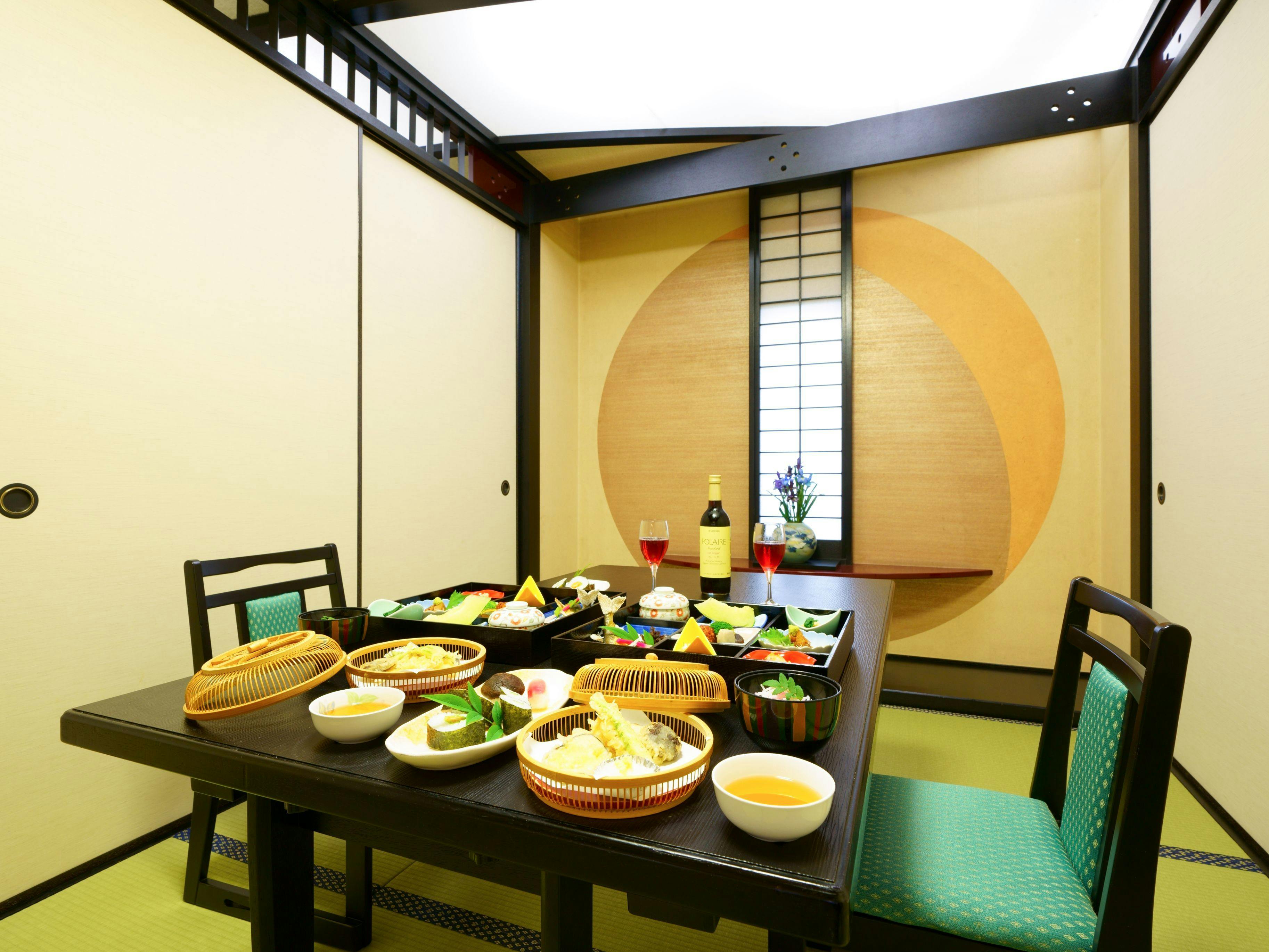 ห้องส่วนตัว (พื้นที่ยกสูง)