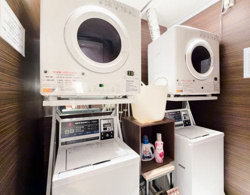 洗濯機・乾燥機を各２台ご用意しております