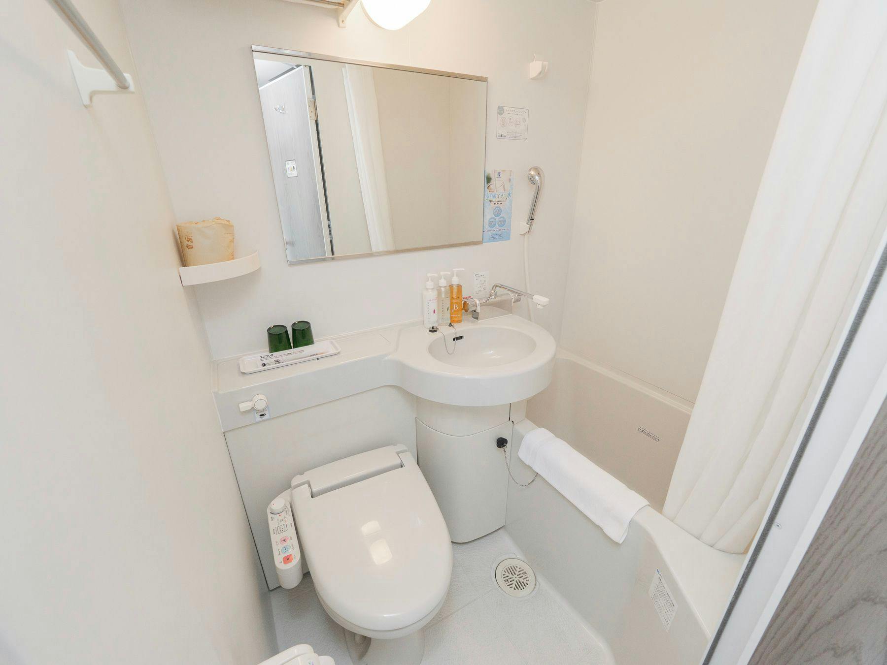 ห้องพักทุกห้องมีห้องน้ำในตัว