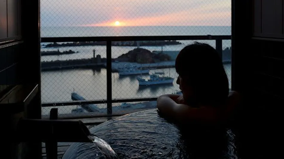 Kaigunkan: The Authentic Home of Taiza Crab - Adults Only Inn