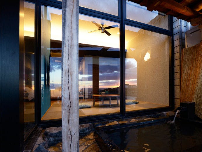 Kaigunkan: The Authentic Home of Taiza Crab - Adults Only Inn