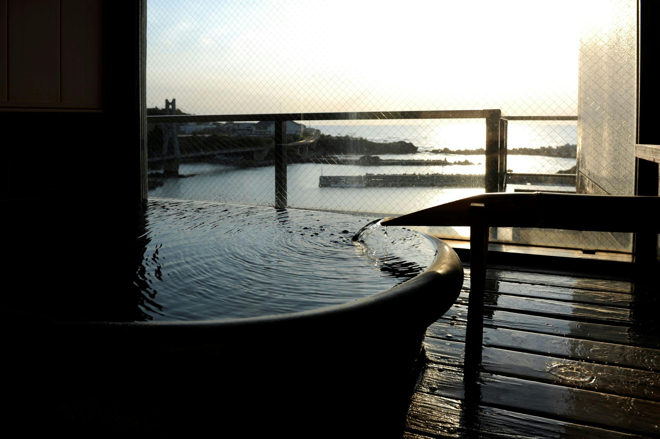 Kaigunkan: The Authentic Home of Taiza Crab - Adults Only Inn