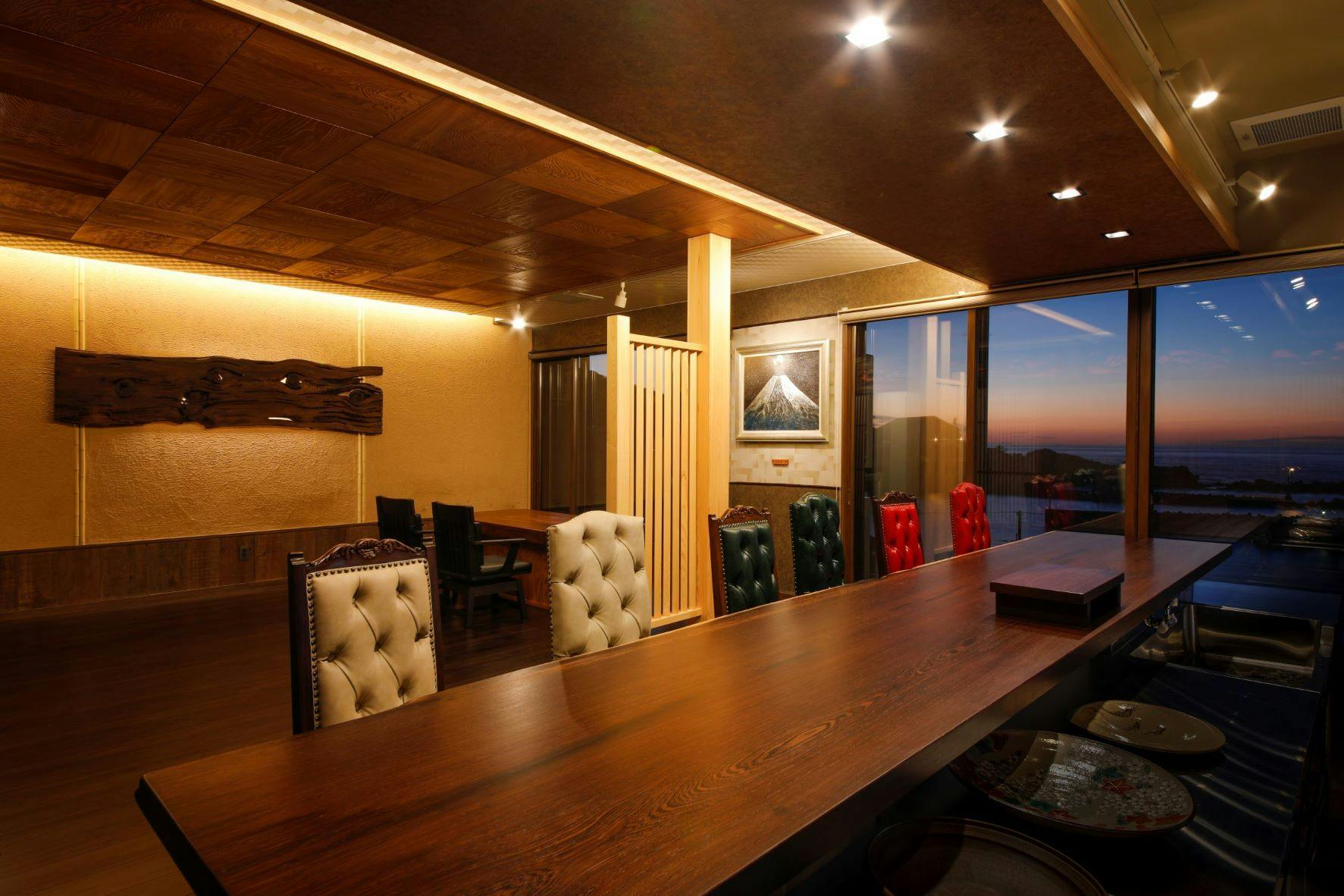 Kaigunkan: The Authentic Home of Taiza Crab - Adults Only Inn