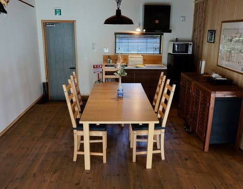 コネクティングルームのダイニング