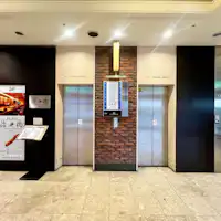 【Lối vào tòa nhà Khách sạn】