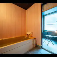 ห้องพักพร้อมอ่างอาบน้ำและระเบียง Kariya Kamabuchi