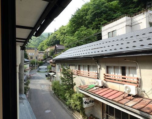 本館和室8畳洗面スペース