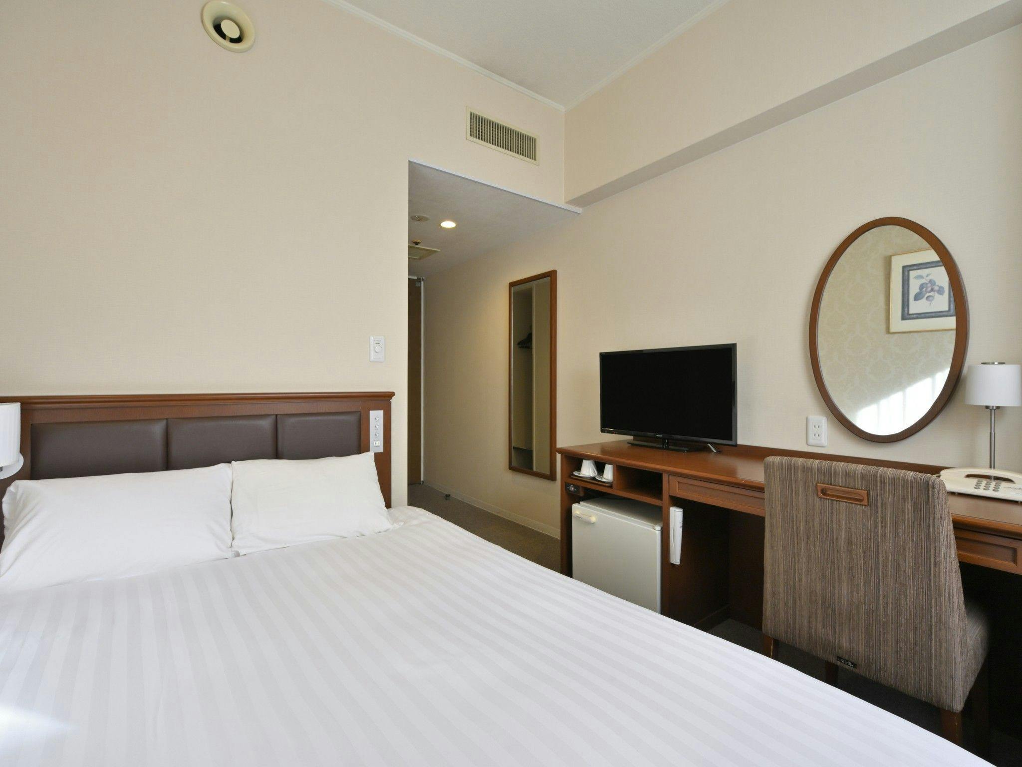 ふるさと納税 香川県 高松市 リーガホテルゼスト高松　セミスイートルーム1泊2食付ペアご宿泊 ふるさと納税 香川県 高松市 リーガホテルゼスト高松 セミスイート