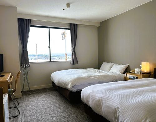 シングルベッド１台ダブルベッド１台