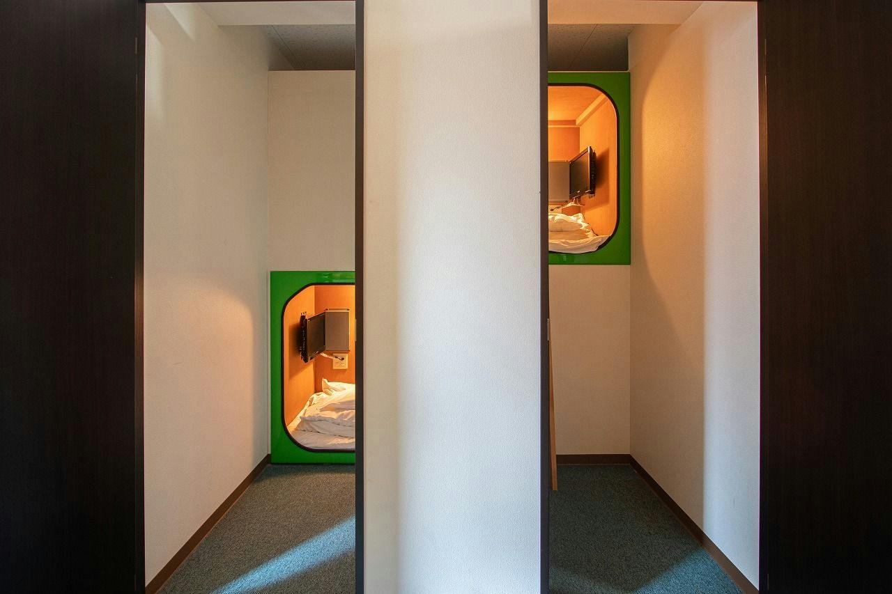 Beppu Onsen Capsule Hotel Gloria