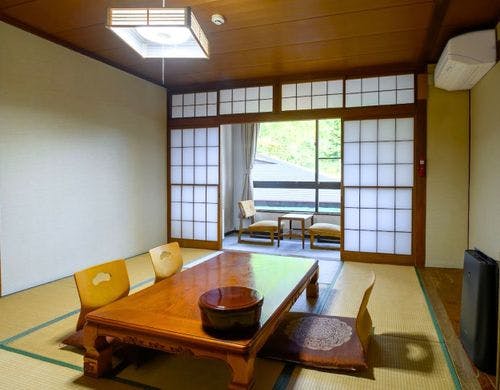 【広々和室】和室10畳＋広縁