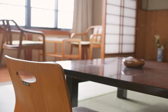 ห้องพักที่ปูด้วยเสื่อทาทามิให้ความรู้สึกคิดถึงอดีต