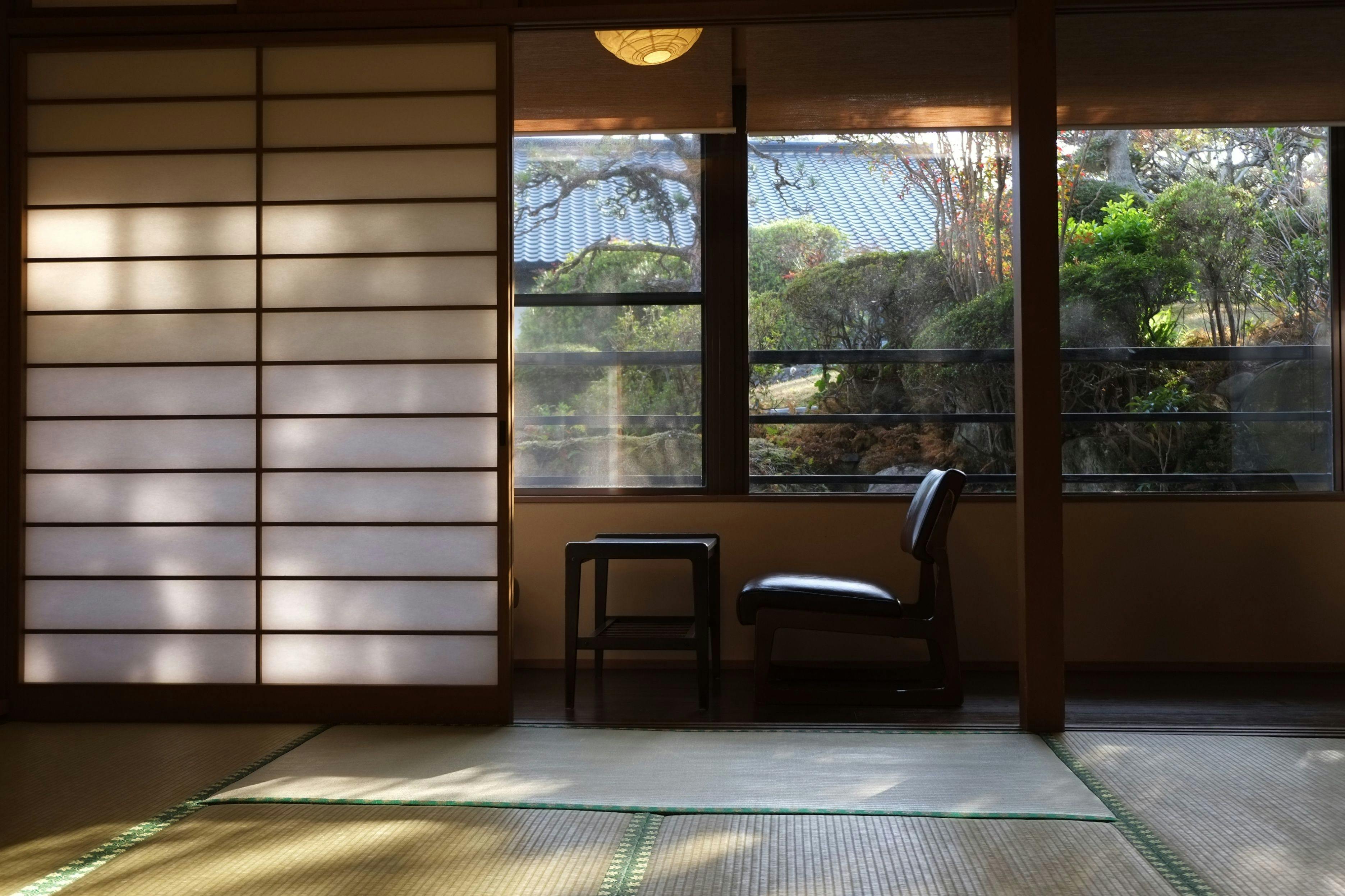 ผ่อนคลายบนเสื่อทาทามิหลังอาบน้ำ