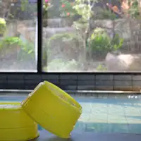 น้ำพุร้อนมิยะฮามะเป็นน้ำพุร้อนเพื่อความงามที่มีคุณสมบัติเป็นด่างอ่อน