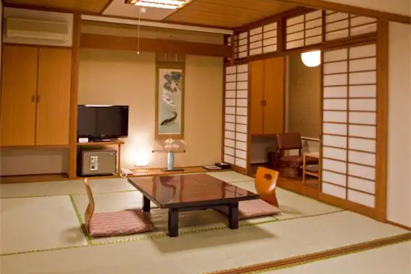 ห้องสไตล์ญี่ปุ่นที่มีบรรยากาศเงียบสงบ