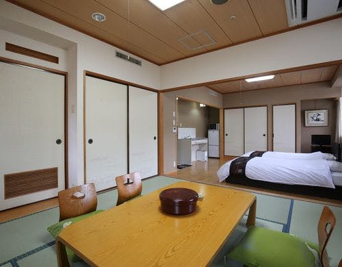 シャワー付き和洋室です。